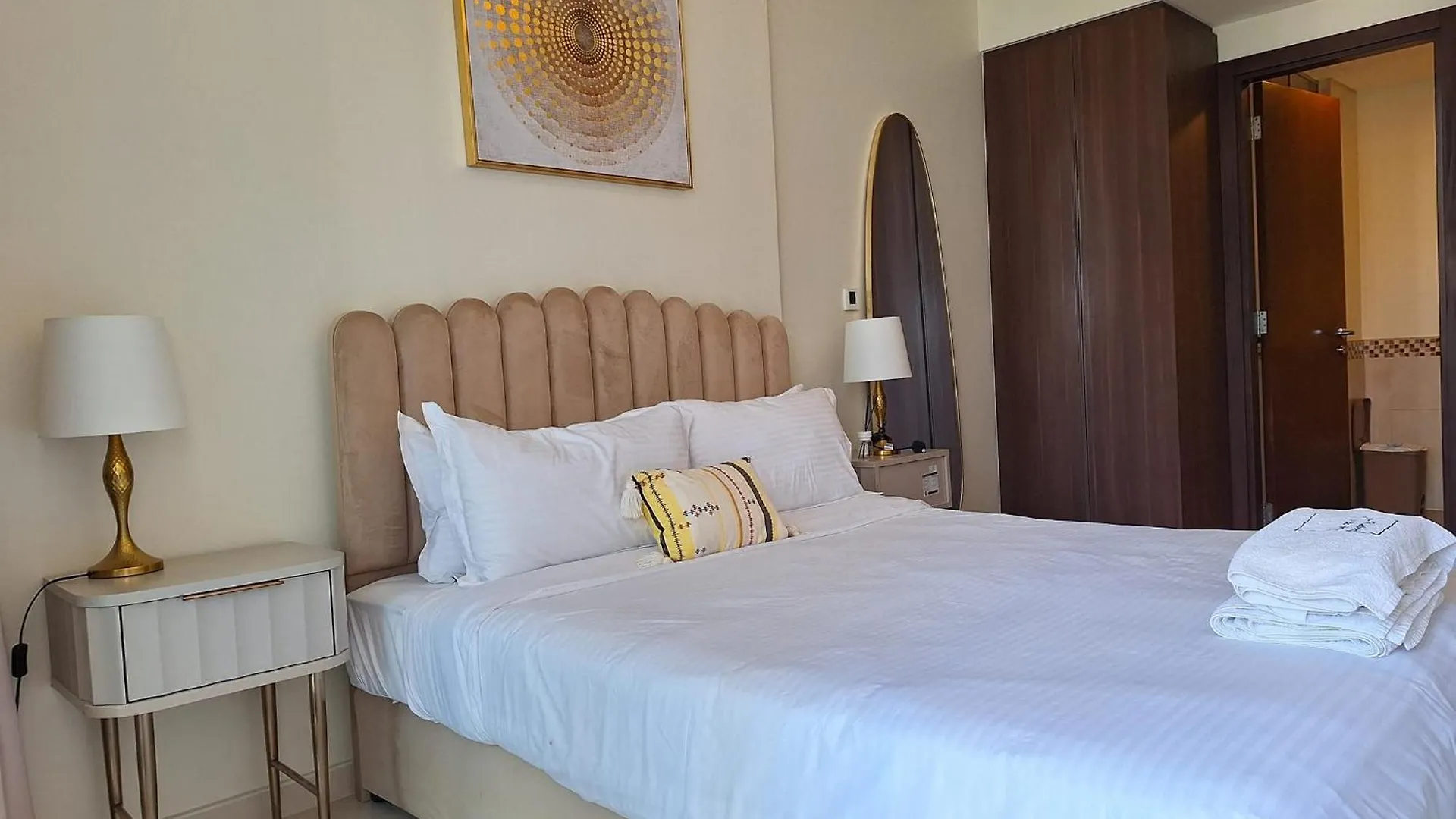 Burj Khalifa View! Modern 2Br In Dubai'S Business Bay Apartment